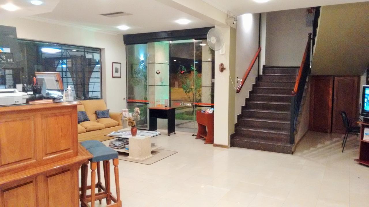 Hotel Escala Uno Santo Tome  Exterior photo